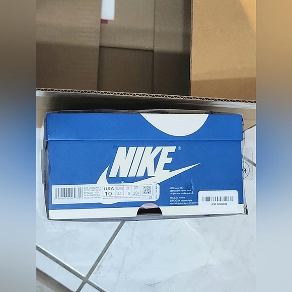 Jordan 1 Retro High OG SP x Travis Scott - Picture 9 of 11